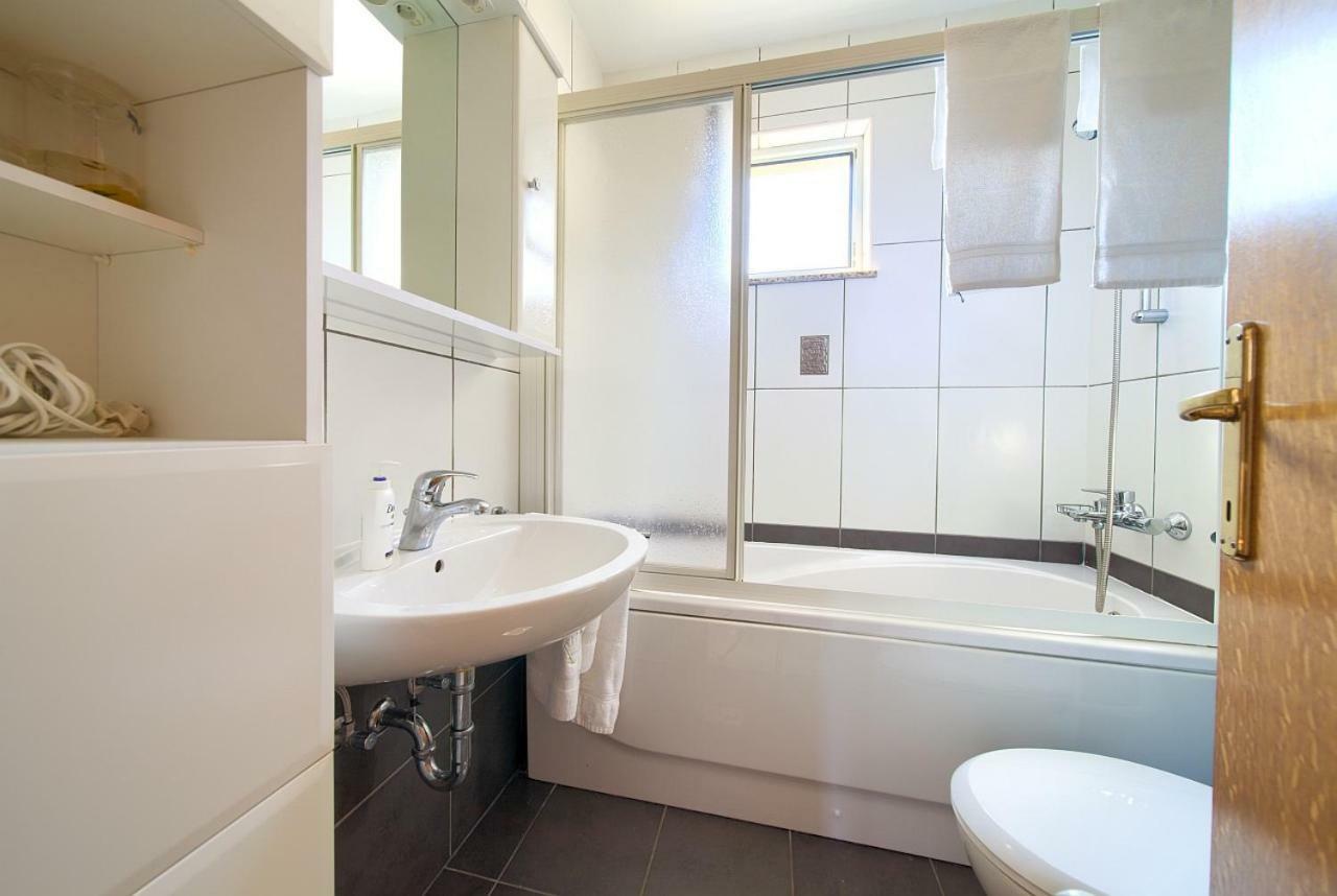 Apartman Adria Malinska Εξωτερικό φωτογραφία