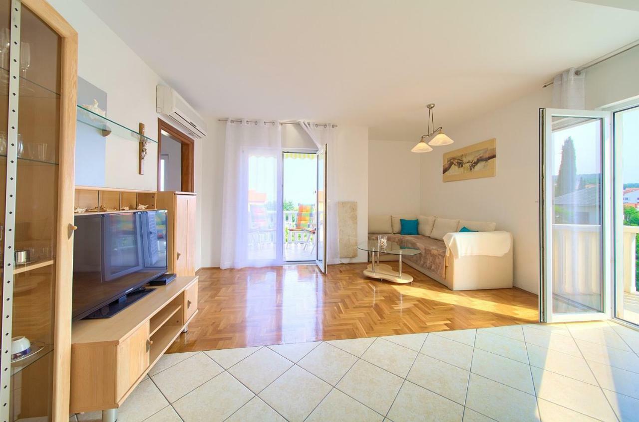 Apartman Adria Malinska Εξωτερικό φωτογραφία